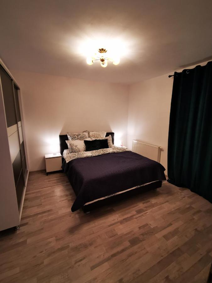 Teo Apartment Braşov Exteriör bild