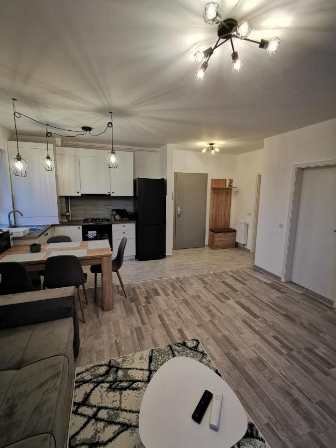 Teo Apartment Braşov Exteriör bild