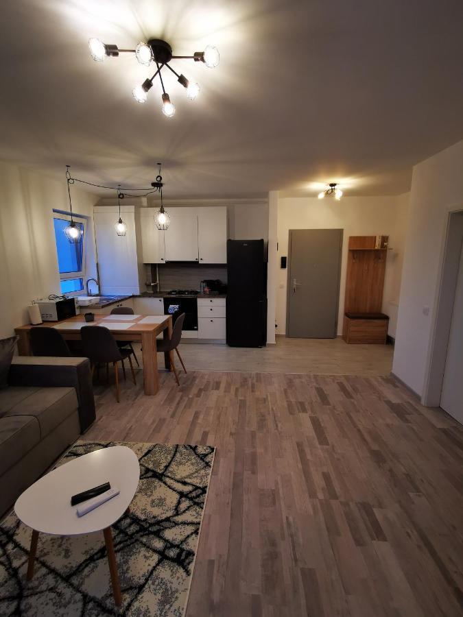 Teo Apartment Braşov Exteriör bild
